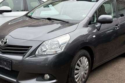 Toyota Verso 235.600 km 4.900 &euro; Saarbrücken 66115
