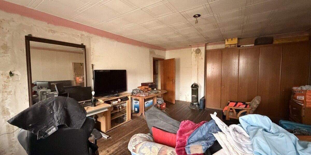 Mehrfamilienhaus, Wohnhaus Freisen Eitzweiler - 5 Zimmer, 120 m&sup2;, 49.000&euro; | Angebot:25673034