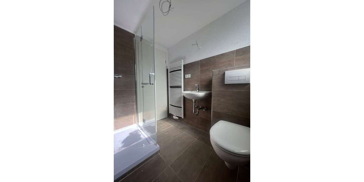Helle 3-Zimmer-Dachgeschosswohnung in St. Ingbert-Rentrisch ( Saniert) - 3- Sankt Ingbert | Angebot:27111787