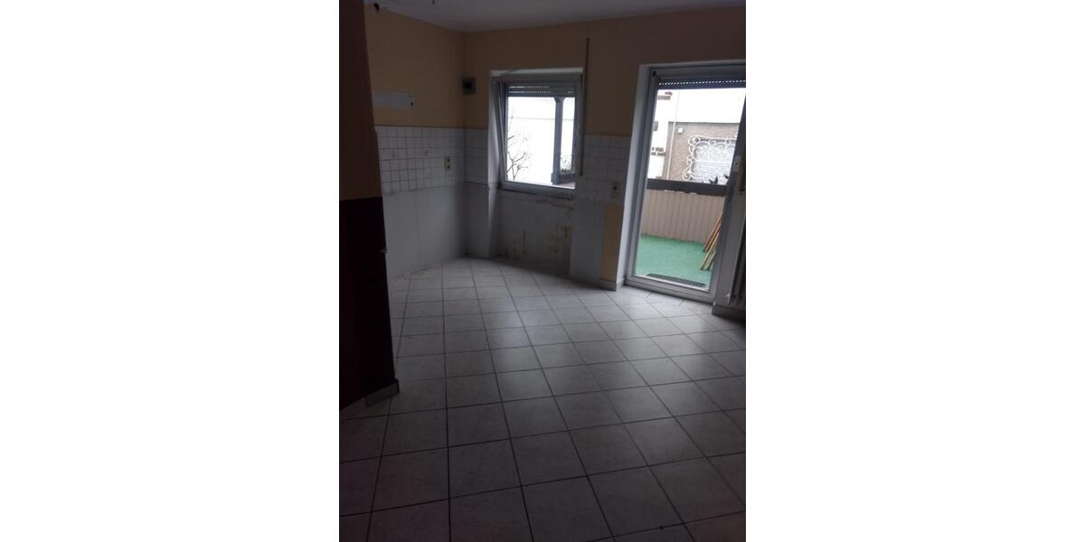 Etagenwohnung Saarbrücken Brebach-Fechingen - 4 Zimmer, 110 m&sup2;, 750&euro; | Angebot:26049469