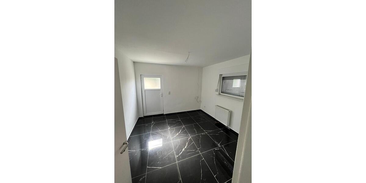 Erdgeschoßwohnung Neunkirchen Heinitz - 3 Zimmer, 65 m&sup2;, 620&euro; | Angebot:26503168