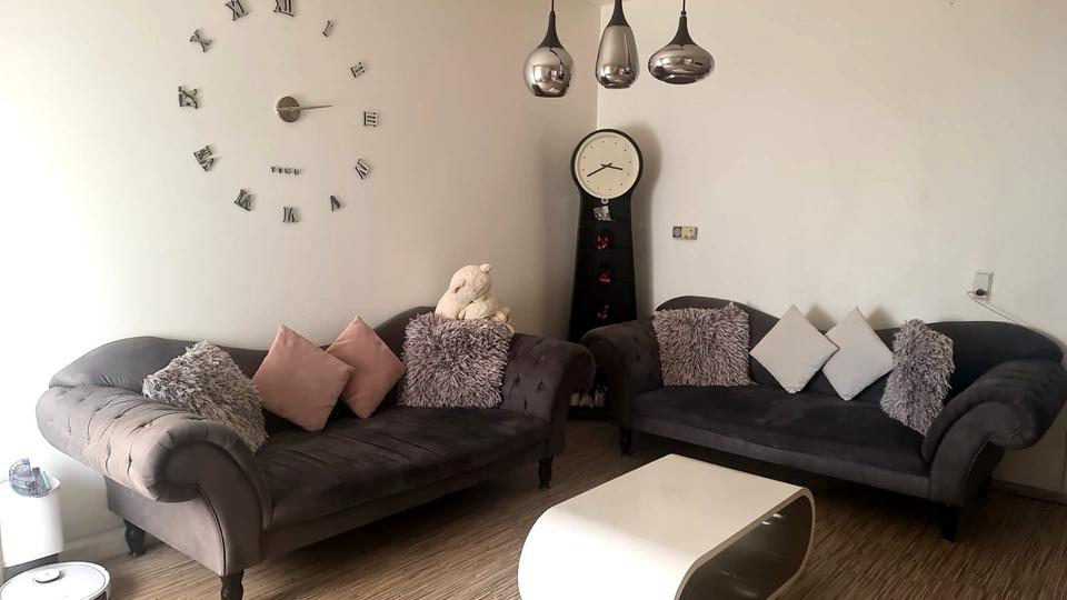 Etagenwohnung Neunkirchen - 4 Zimmer, 100 m&sup2;, 900&euro; | Angebot:26023311