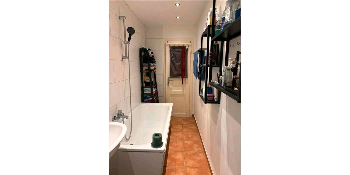 Etagenwohnung Saarbrücken - 1 Zimmer, 75 m&sup2;, 890&euro; | Angebot:26672376