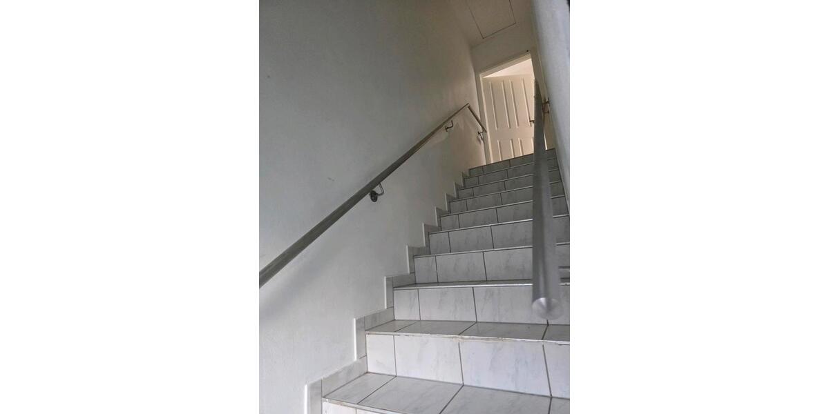 Dachgeschoßwohnung Saarbrücken Bübingen - 3 Zimmer, 90 m&sup2;, 1.000&euro; | Angebot:25907070