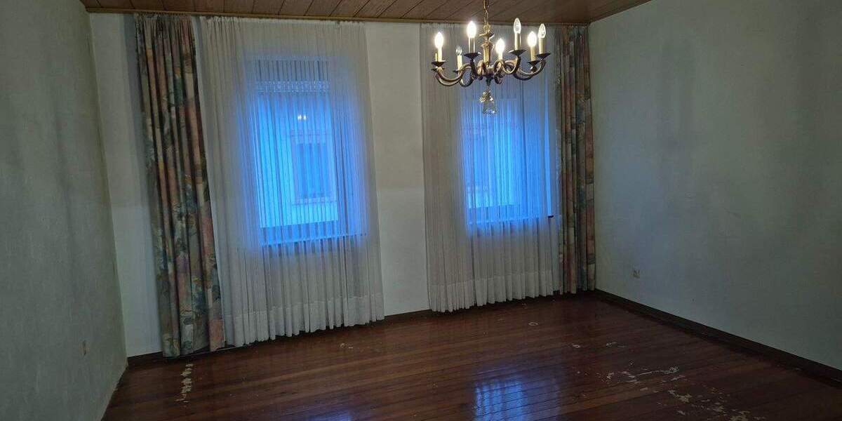 Einfamilienhaus Riegelsberg - 6 Zimmer, 140 m&sup2;, 155.000&euro; | Angebot:25663078