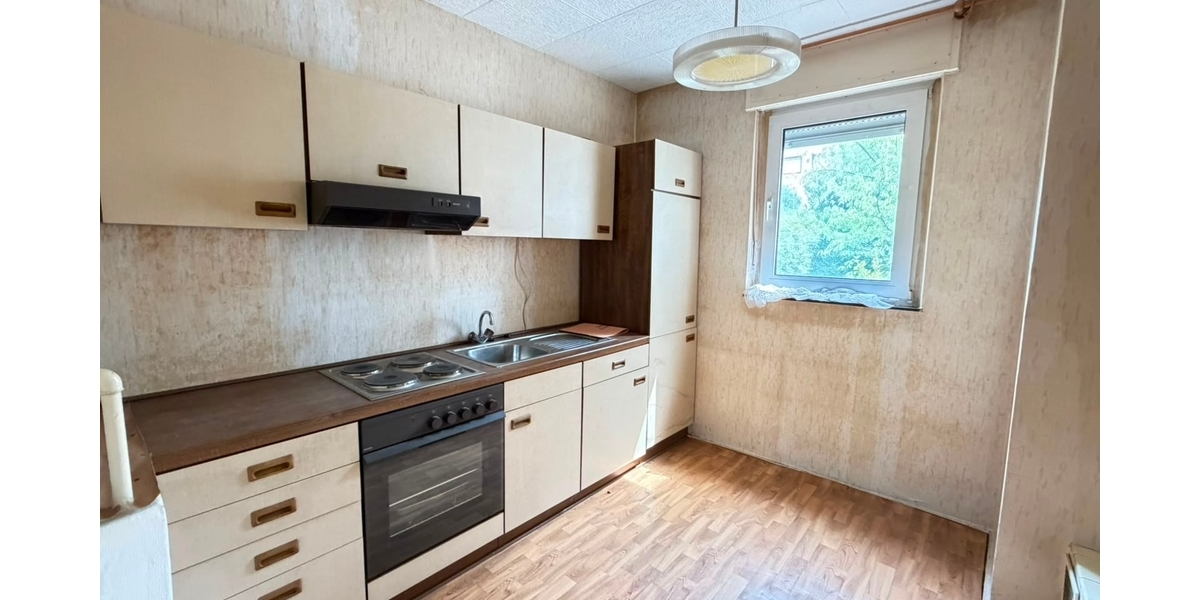 Potenzialstarkes Sanierungsobjekt: Freistehendes Ein- oder Zweifamilienhaus in Waldfischbach - Zweifamilienhaus Waldfischbach-Burgalben Rheinland-Pfalz | Angebot:27178787