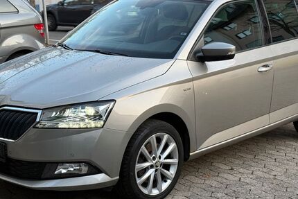 Skoda Fabia 183.000 km 9.200 &euro; Saarbrücken - Burbach 66115