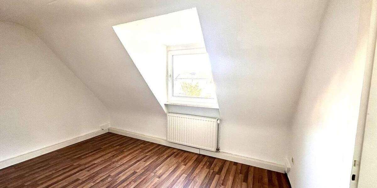 Etagenwohnung Zweibrücken - 6 Zimmer, 98 m&sup2;, 139.000&euro; | Angebot:25771920