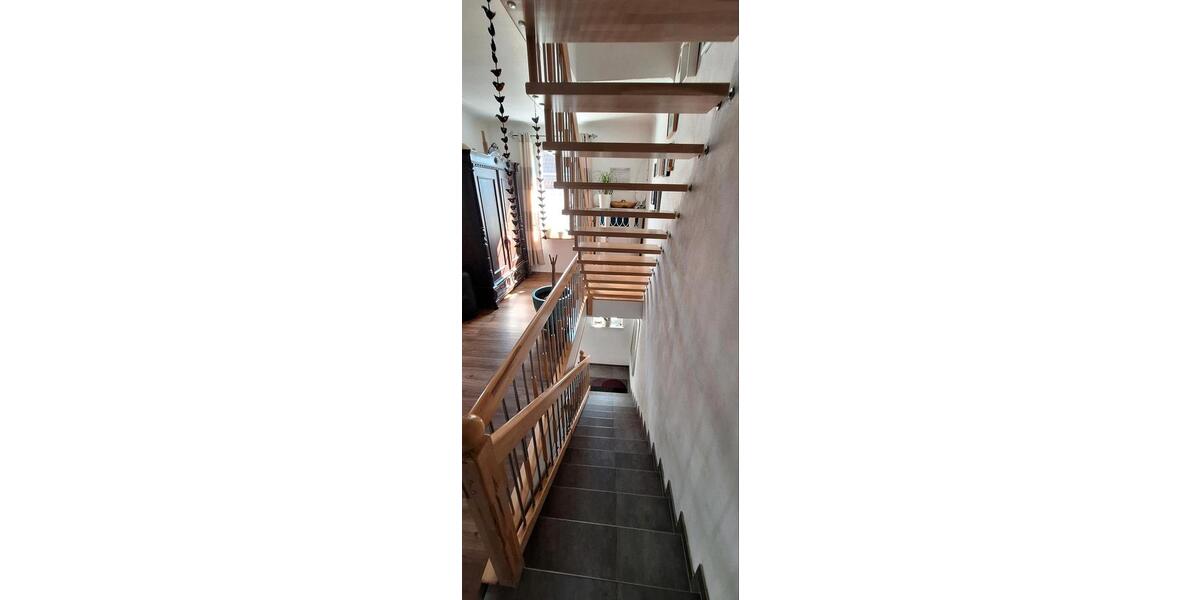 Reihenhaus Quierschied - 9 Zimmer, 190 m&sup2;, 295.000&euro; | Angebot:25870436