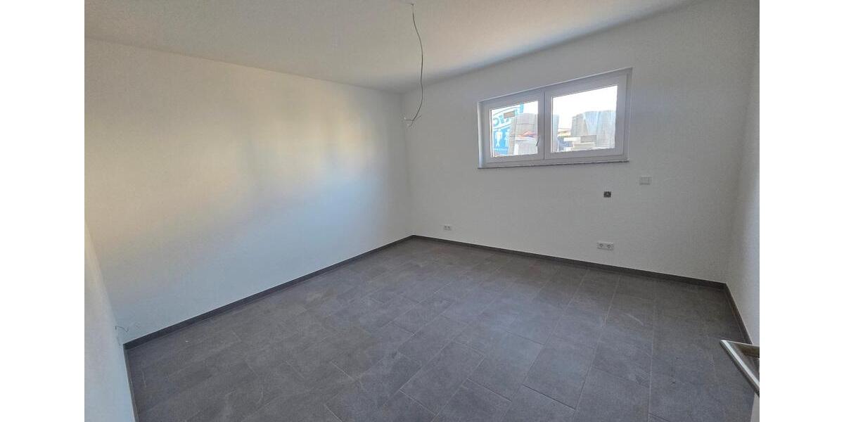 Etagenwohnung Riegelsberg - 3 Zimmer, 85 m&sup2;, 900&euro; | Angebot:25329306
