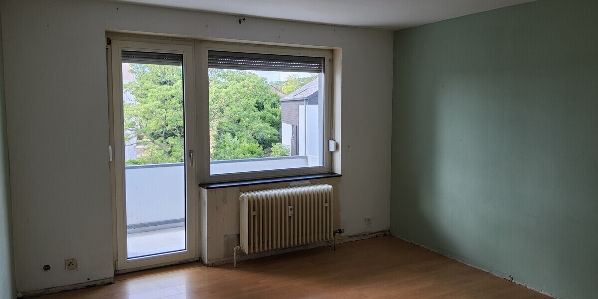 Investoren-Chance & Selbstnutzer-Traum: 3-Zimmer-Sanierungsobjekt in Sulzbach mit Loggia - Etagenwohnung Sulzbach/Saar Saar | Angebot:27270940