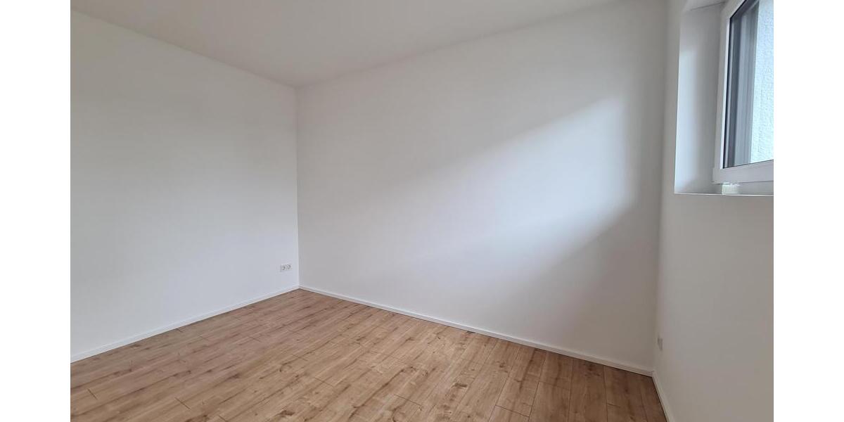 Einziehen und Wohlfühlen - Lichtdurchflutetes Wohnhaus, NB-Erstbezug, in idyllischer Stadtrandlage - Doppelhaushälfte Homburg | Angebot:12496894