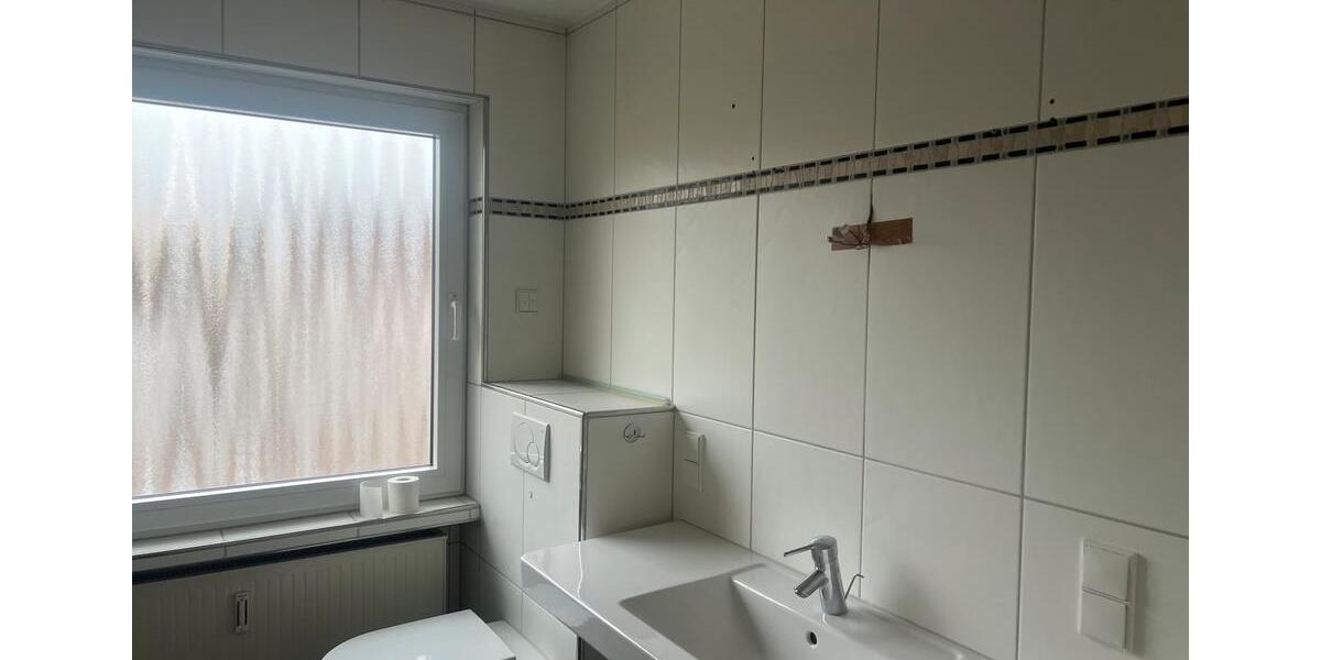 Etagenwohnung Illingen - 5 Zimmer, 135 m&sup2;, 1.495&euro; | Angebot:25329305