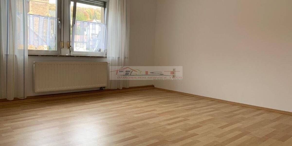 Doppelhaushälfte Jettenbach - 8 Zimmer, 170 m&sup2;, 150.000&euro; | Angebot:25666424