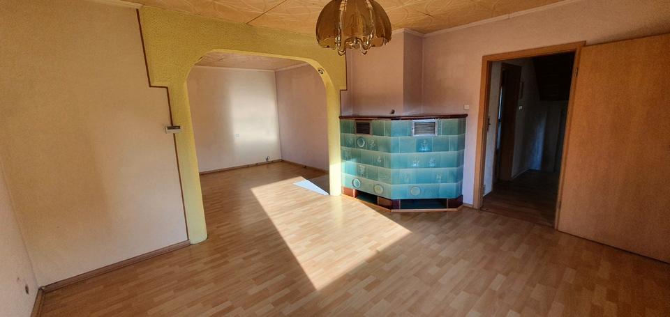 Einfamilienhaus Queidersbach - 7 Zimmer, 184 m&sup2;, 185.000&euro; | Angebot:26048223