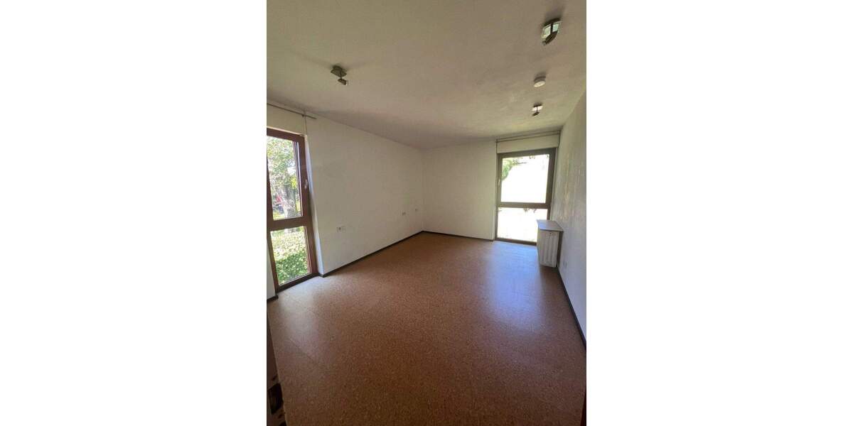 Etagenwohnung Saarbrücken Dudweiler - 3 Zimmer, 90 m&sup2;, 152.000&euro; | Angebot:25730777