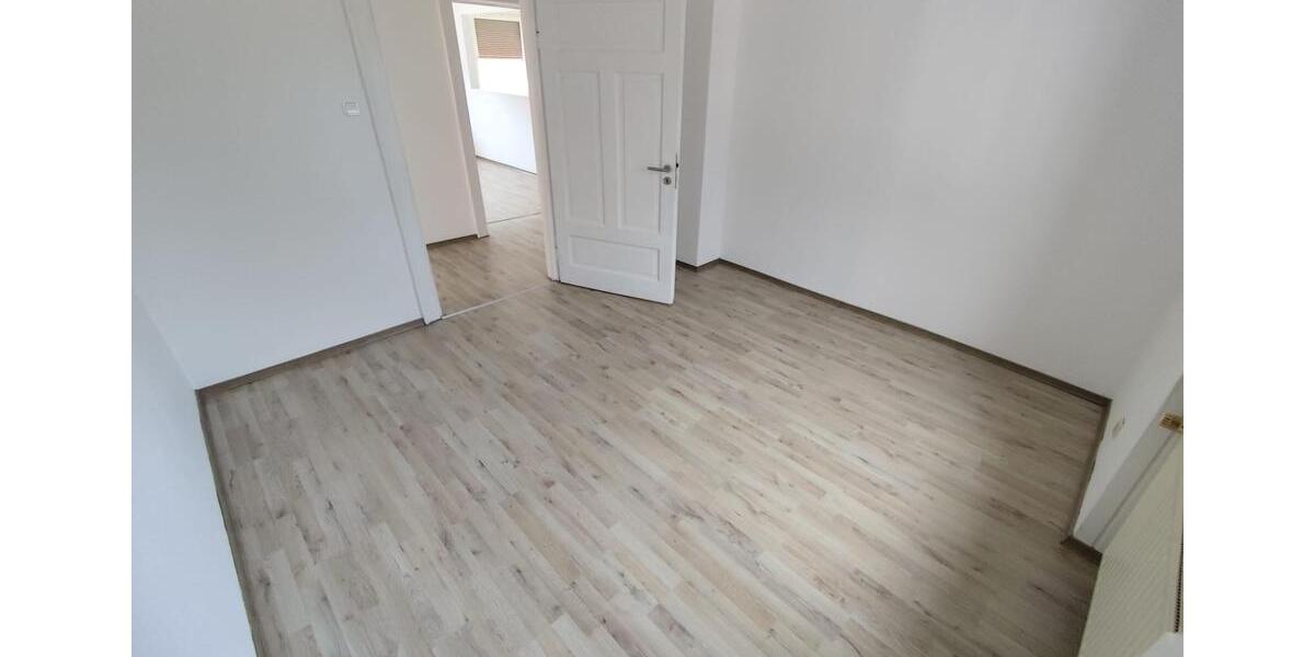 Erdgeschoßwohnung Neunkirchen - 4 Zimmer, 75 m&sup2;, 850&euro; | Angebot:25988103