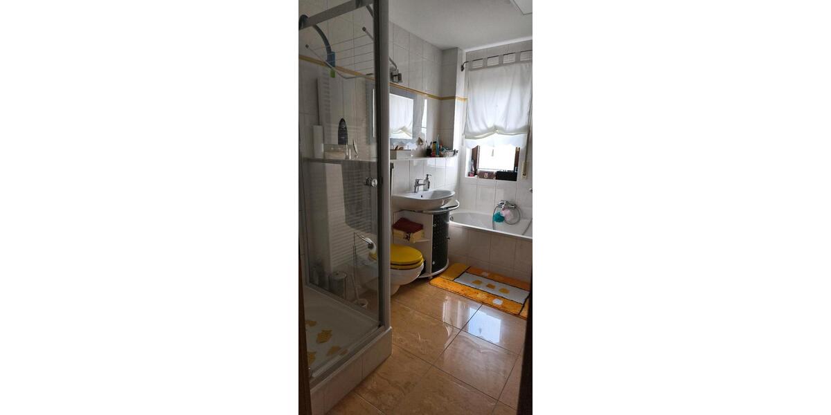 Etagenwohnung Homburg - 3 Zimmer, 86 m&sup2;, 1.050&euro; | Angebot:24346058