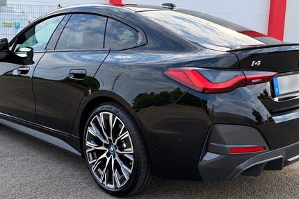 BMW i4 52.369 km 46.900 &euro; Landstuhl 66849