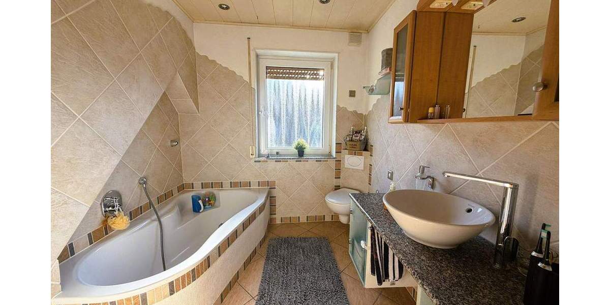 Einfamilienhaus Altenglan Mühlbach - 9 Zimmer, 241 m&sup2;, 245.000&euro; | Angebot:25737869