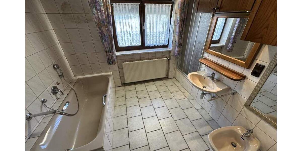 Mehrfamilienhaus, Wohnhaus Merzalben - 8 Zimmer, 255 m&sup2;, 239.000&euro; | Angebot:25777593