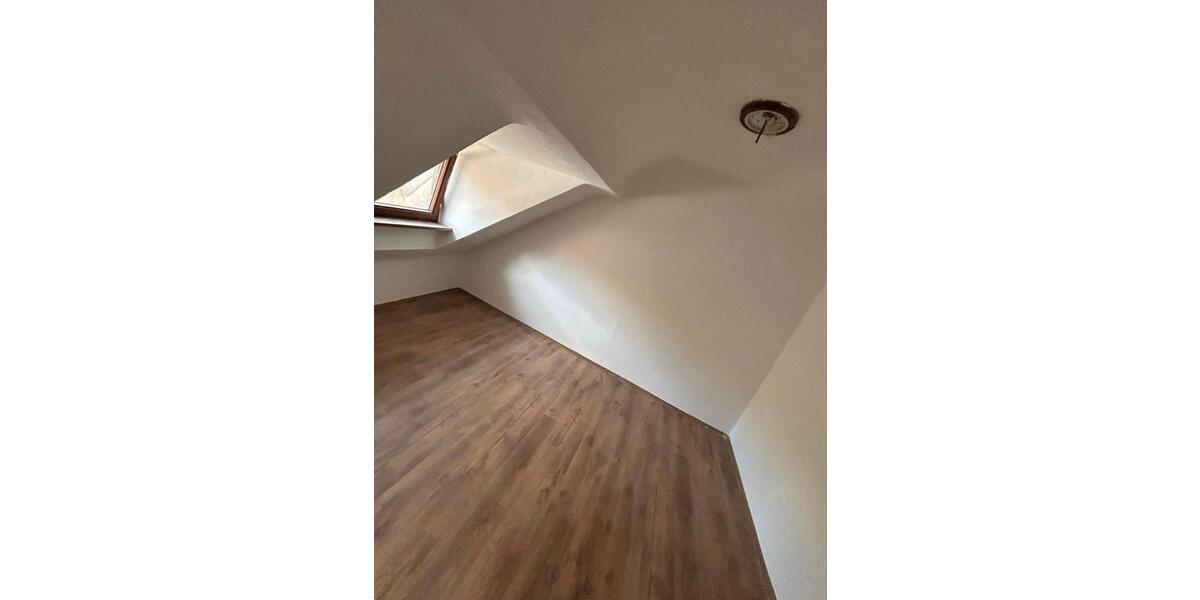 Etagenwohnung Sankt Ingbert - 3 Zimmer, 55 m&sup2;, 300&euro; | Angebot:25977447