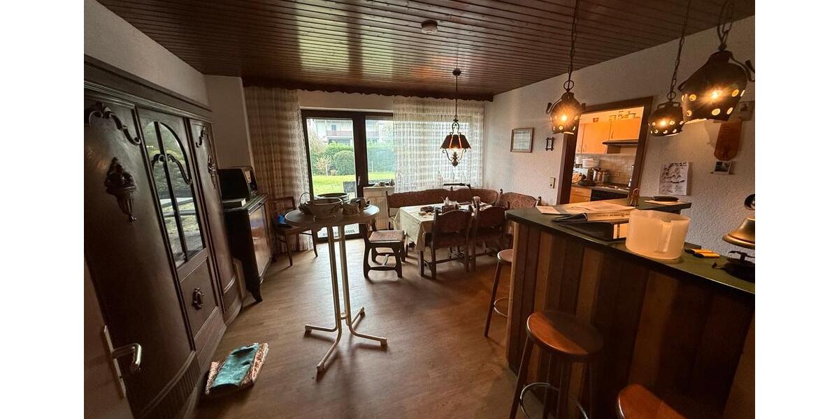Einfamilienhaus Kirkel - 11 Zimmer, 270 m&sup2;, 445.000&euro; | Angebot:24814296