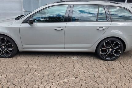 Skoda Octavia 178.000 km 16.800 &euro; Humes 66571