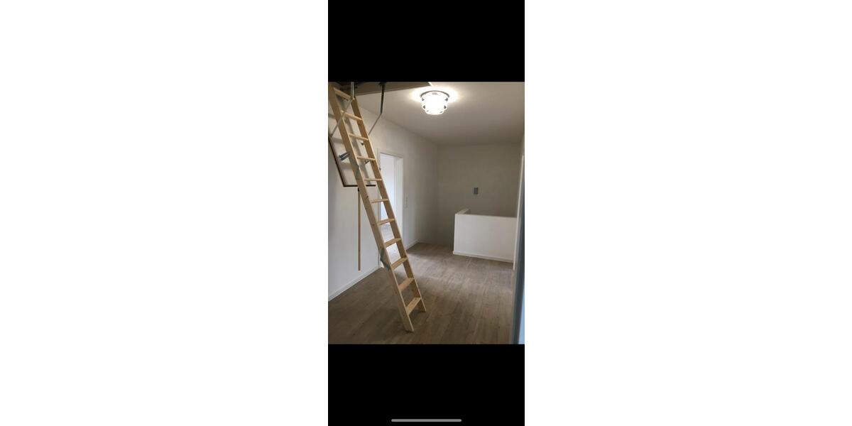 Etagenwohnung Ramstein-Miesenbach Miesenbach - 7 Zimmer, 260 m&sup2;, 2.600&euro; | Angebot:26580463