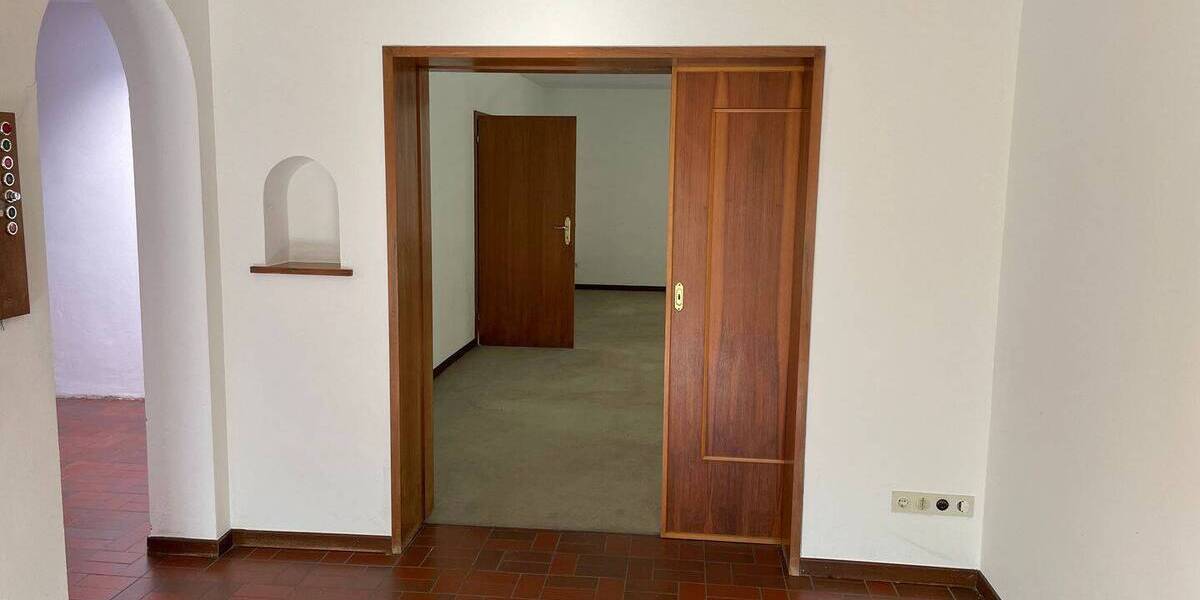Gewerbeobjekt Sulzbach/Saar Sulzbach - 1 Zimmer, 320 m&sup2;, 250.000&euro; | Angebot:25780197