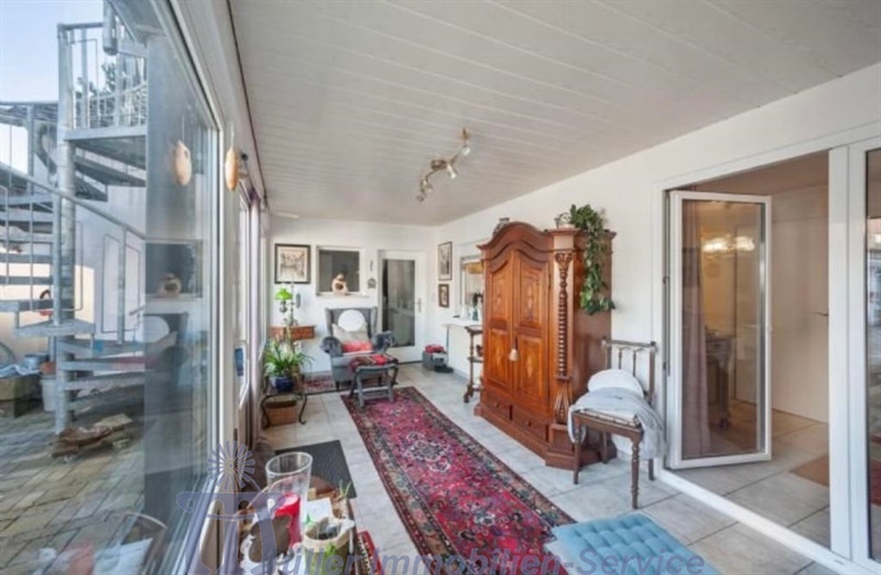 Repräsentatives Traumhaus mit Fernblick in bevorzugter Stadtrandlage von Zweibrücken - Villa Zweibrücken | Angebot:10658553