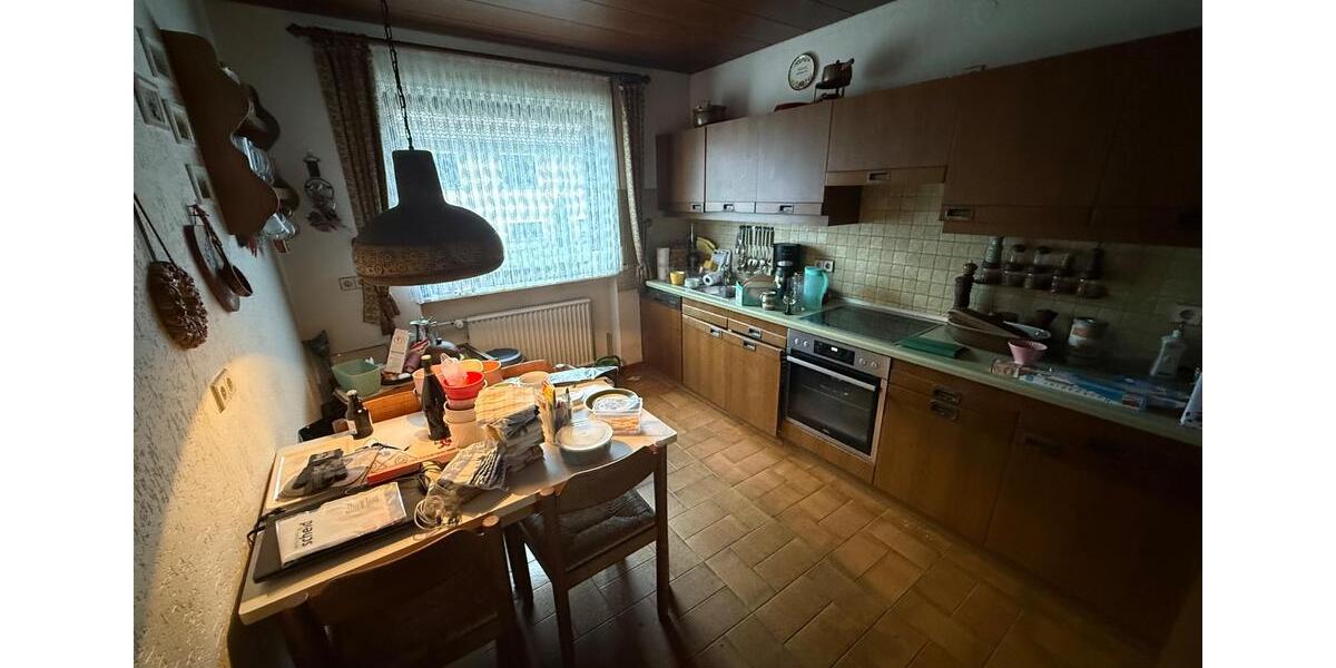 Einfamilienhaus Kirkel - 11 Zimmer, 270 m&sup2;, 445.000&euro; | Angebot:24814296