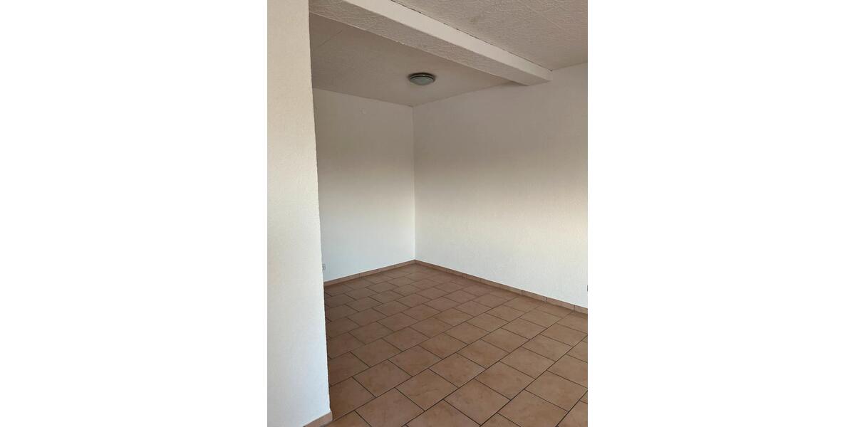 Etagenwohnung Neunkirchen - 3 Zimmer, 87 m&sup2;, 820&euro; | Angebot:25752720