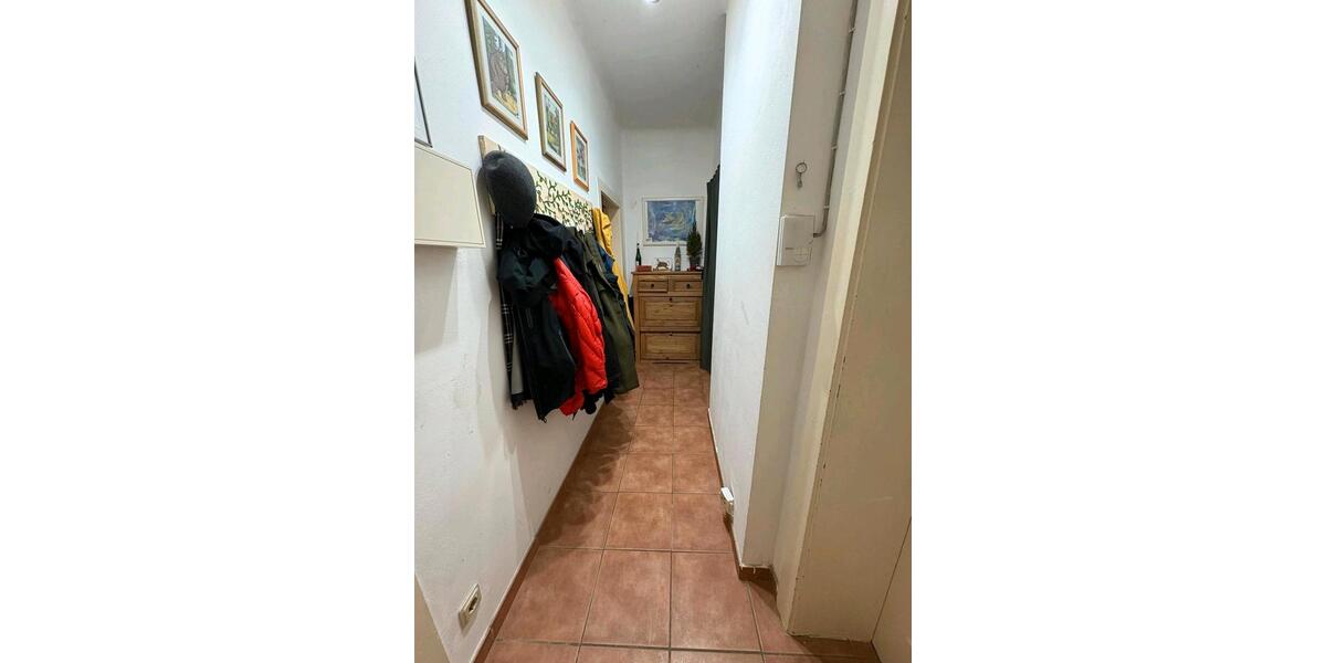 Etagenwohnung Saarbrücken - 1 Zimmer, 75 m&sup2;, 890&euro; | Angebot:25431680