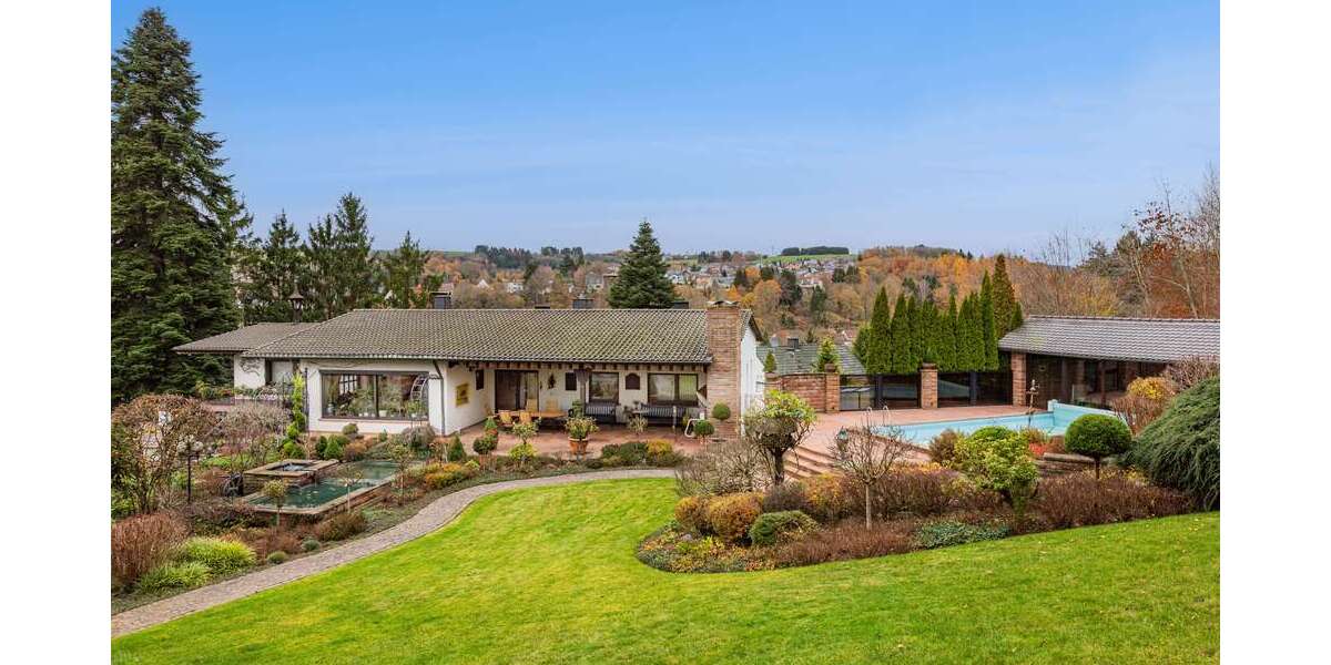 Einfamilienhaus Thaleischweiler-Fröschen Fröschen - 9 Zimmer, 283 m&sup2;, 1.350.000&euro; | Angebot:23795178