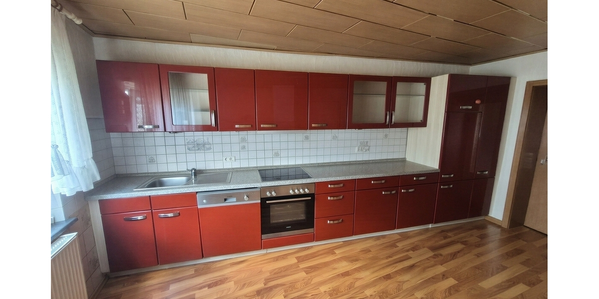 Reserviert-EFH mit Anbau, 2 Garagen & mehreren Stellplätzen – Renovierungsobjekt mit viel Potenzial für den schmalen Geldbeutel - Einfamilienhaus Gries | Angebot:27179286
