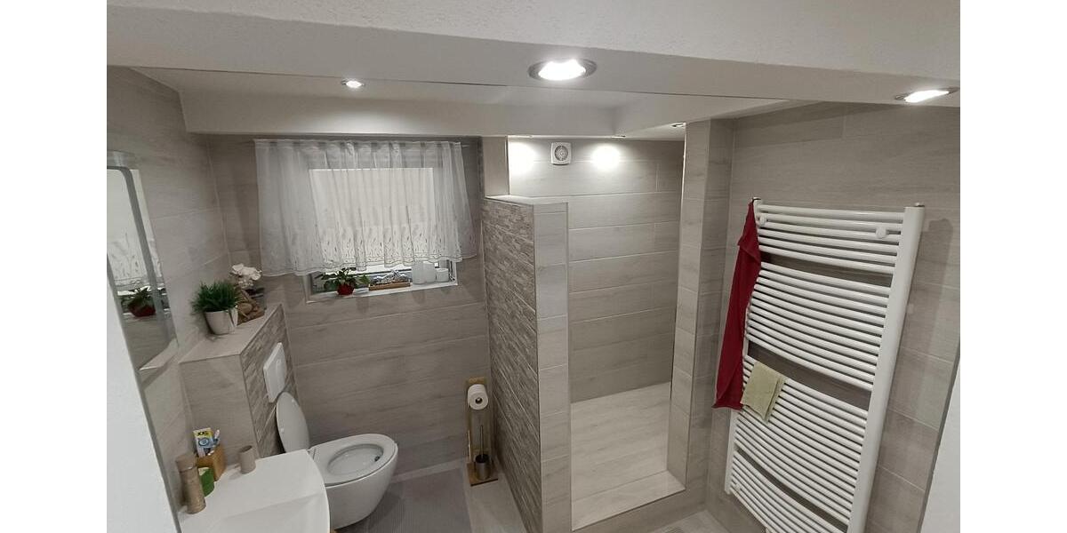 Mehrfamilienhaus, Wohnhaus Höheinöd - 7.5 Zimmer, 263 m&sup2;, 430.000&euro; | Angebot:24292423