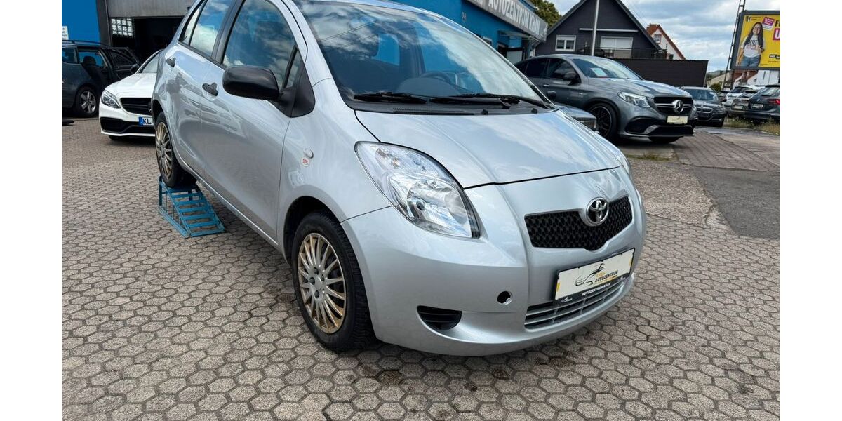 Toyota Yaris 104.300 km 3.990 &euro; Bruchmühlbach-Miesau 66892