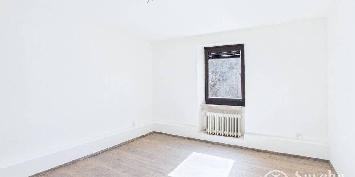 Zentrales Reihenmittelhaus mit zwei Wohneinheiten in St. Ingbert für Eigennutzer und Kapitalanleger - Reihenmittelhaus Sankt Ingbert St. Ingbert | Angebot:26247879