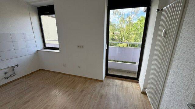 Etagenwohnung Saarbrücken Dudweiler - 4 Zimmer, 108 m&sup2;, 780&euro; | Angebot:26869345