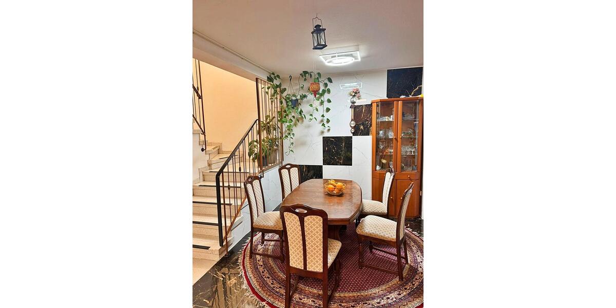 Reihenhaus Saarbrücken St. Arnual - 8 Zimmer, 170 m&sup2;, 290.000&euro; | Angebot:26114552