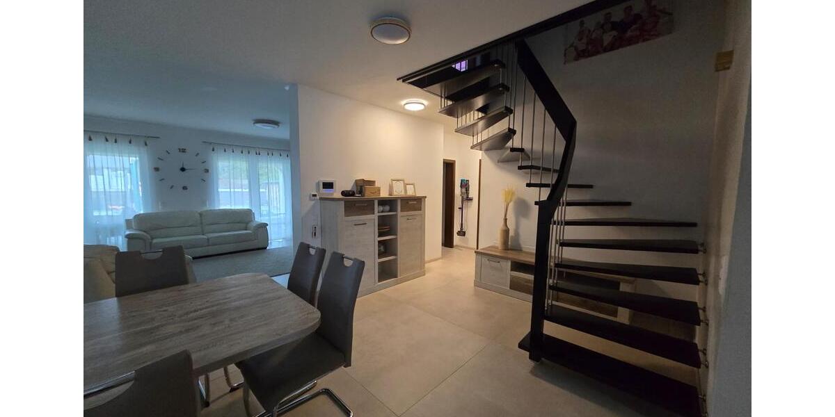 Einfamilienhaus Bruchmühlbach-Miesau Miesau - 8 Zimmer, 250 m&sup2;, 565.000&euro; | Angebot:26062721