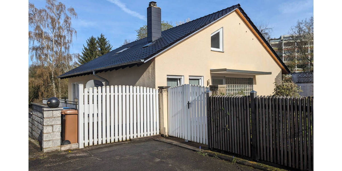 Einfamilienhaus Pirmasens Innenstadt - 7 Zimmer, 235 m&sup2;, 399.000&euro; | Angebot:25799105