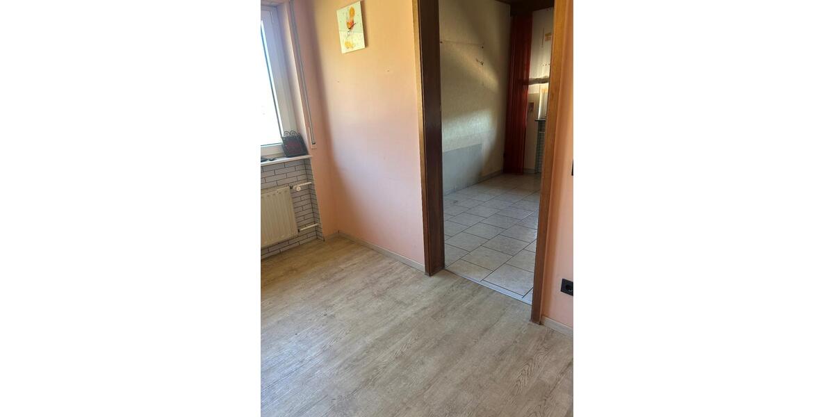 Einfamilienhaus Homburg - 11 Zimmer, 165 m&sup2;, 289.000&euro; | Angebot:26265842