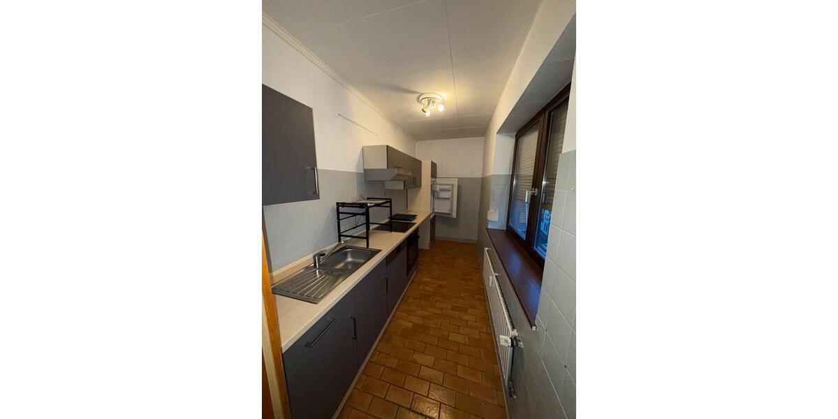 Etagenwohnung Schiffweiler - 2 Zimmer, 100 m&sup2;, 750&euro; | Angebot:25099914