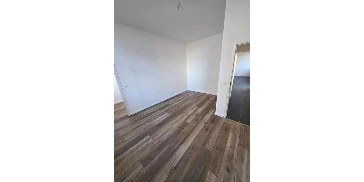Erdgeschoßwohnung Pirmasens - 3 Zimmer, 100 m&sup2;, 1.200&euro; | Angebot:25104298