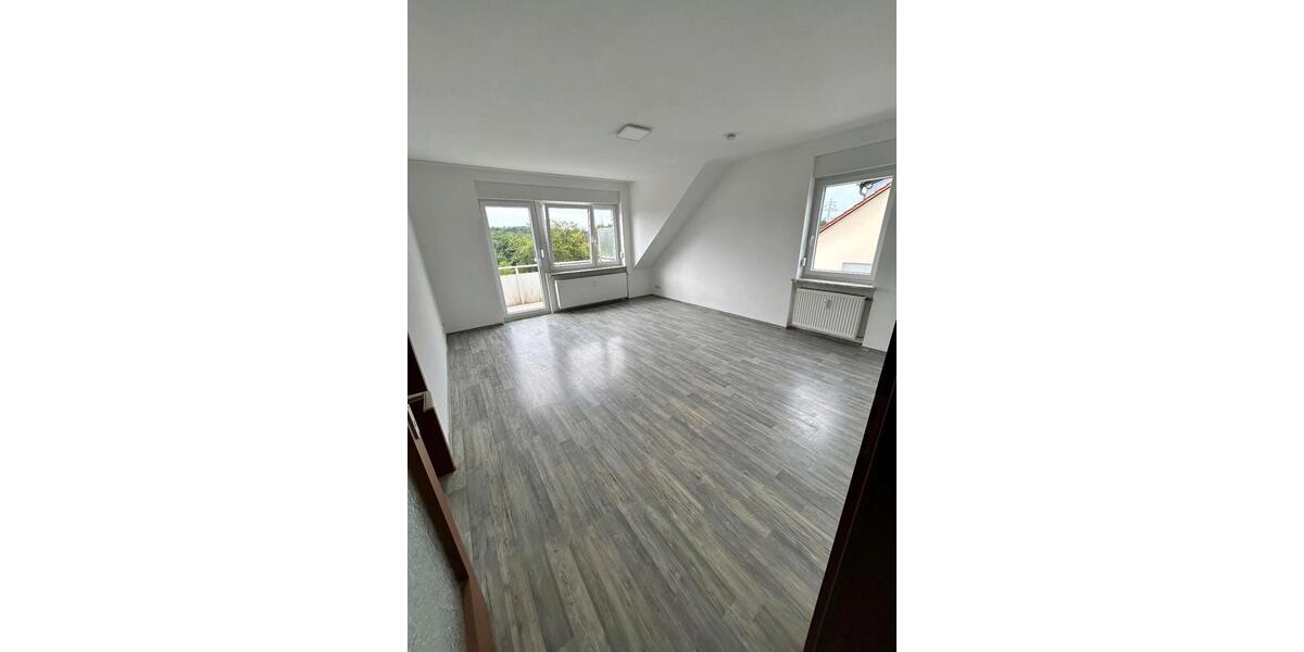 Dachgeschoßwohnung Quierschied - 2 Zimmer, 54 m&sup2;, 530&euro; | Angebot:25883547