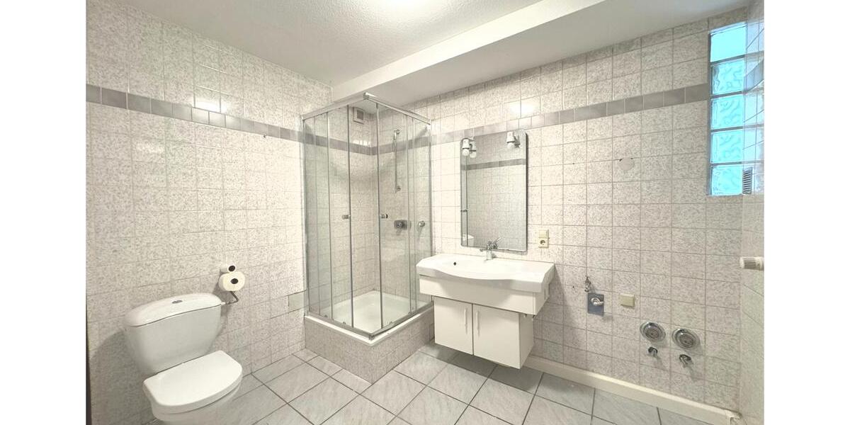 Etagenwohnung Landstuhl - 2 Zimmer, 98 m&sup2;, 1.050&euro; | Angebot:25780405