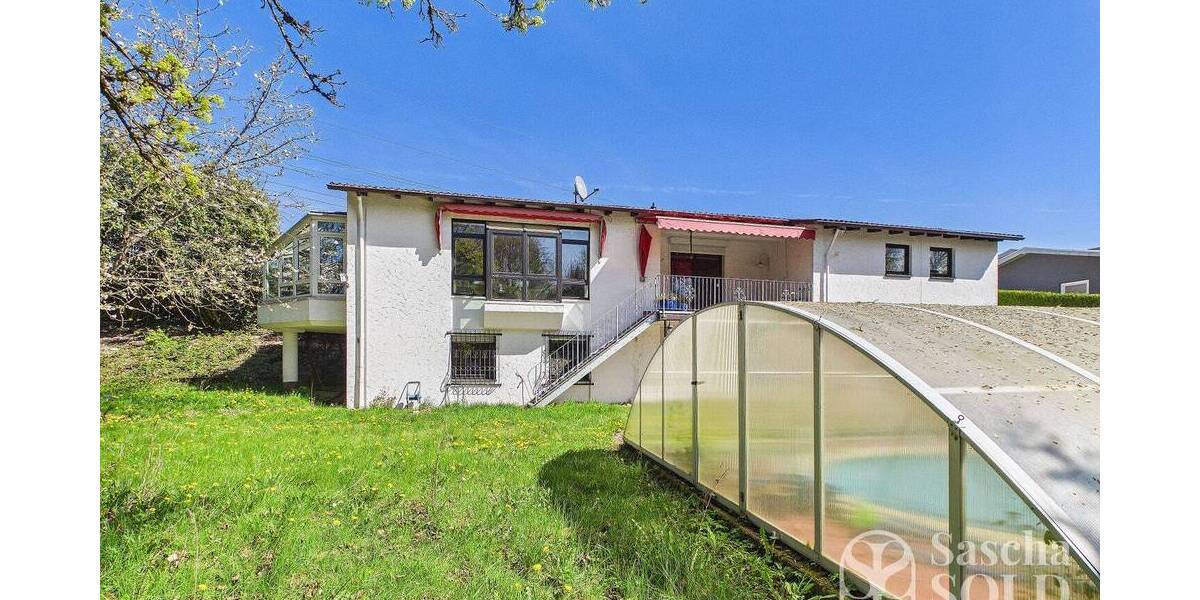 Großzügige Liegenschaft in ruhiger Waldrandlage - Pool, Sauna, Wintergarten, Balkon u. Doppelgarage - Einfamilienhaus Spiesen-Elversberg Elversberg | Angebot:26178654