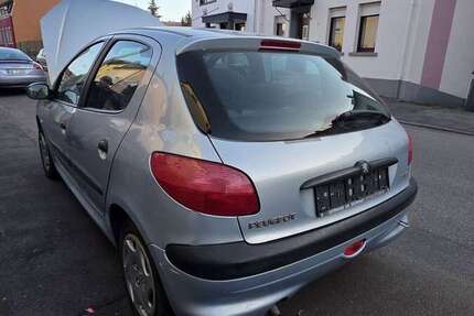 Peugeot 206 250.000 km 700 &euro; Klarenthal (Saarbrücken) 66127